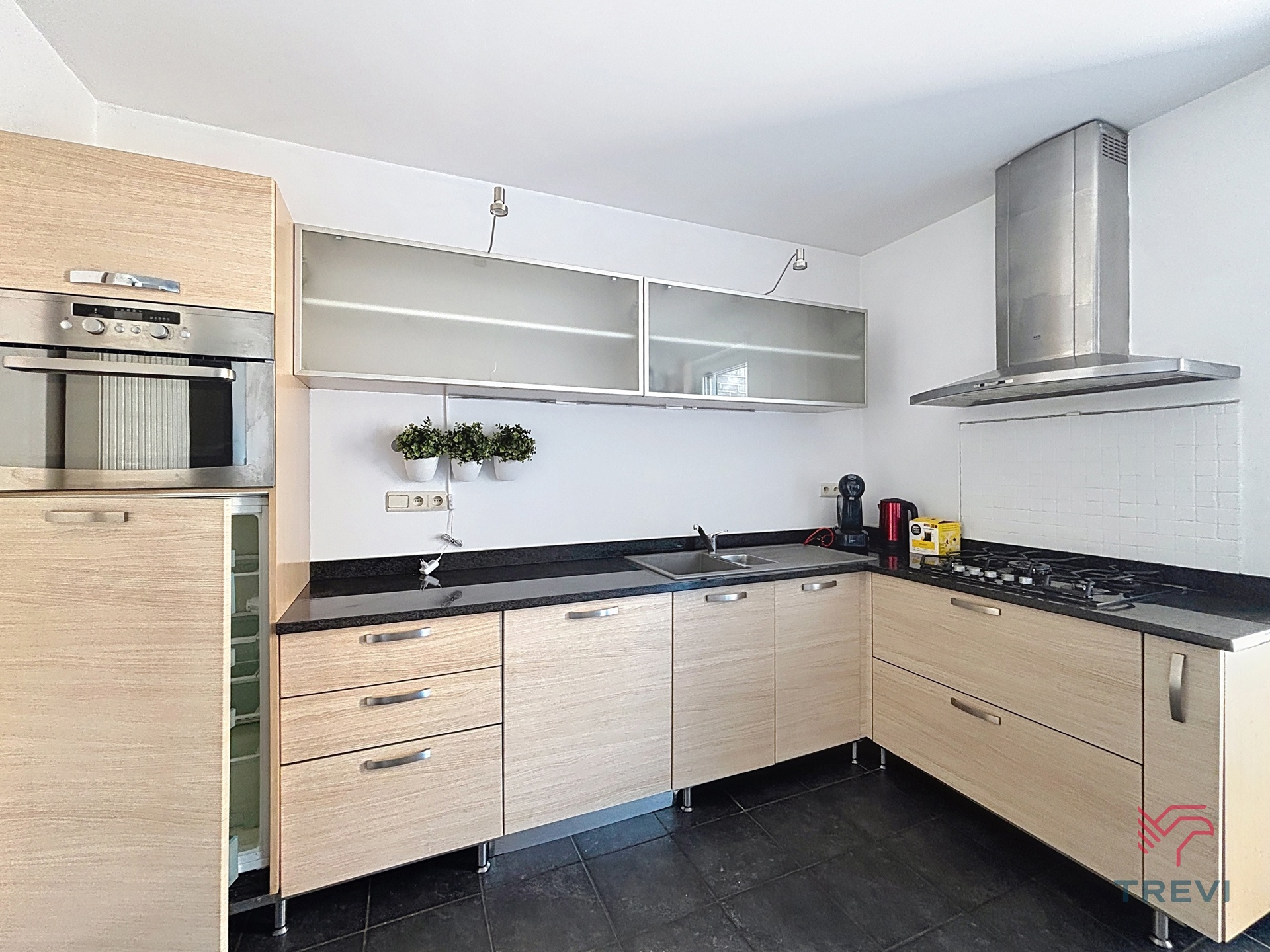 Mooi appartement 1 slaapkamer + tuin + parkeerplaats inbegrepen - foto 4