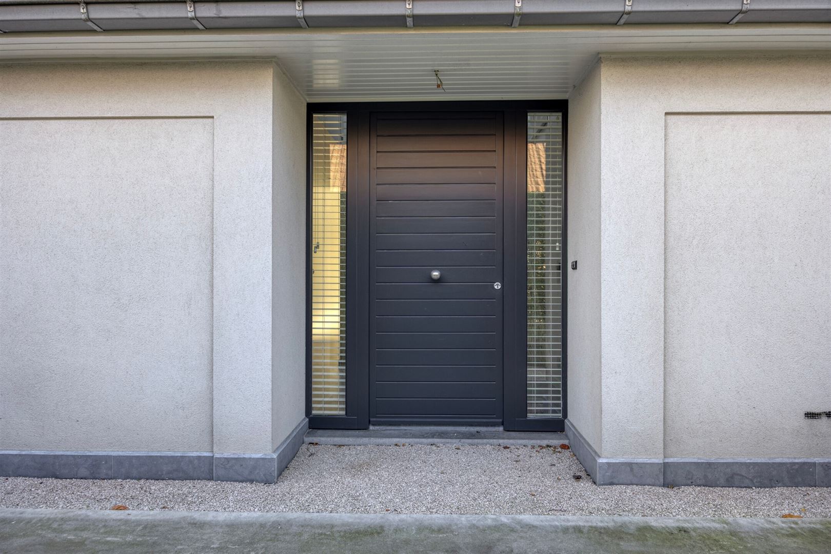 Rustig gelegen, luxueus afgewerkte villa met zwembad en 5 slaapkamers. - foto 4