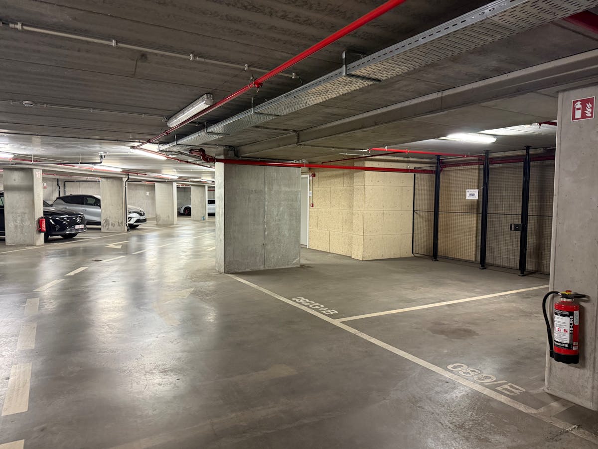 Autostaanplaats met berging te huur in Antwerpen - foto 4