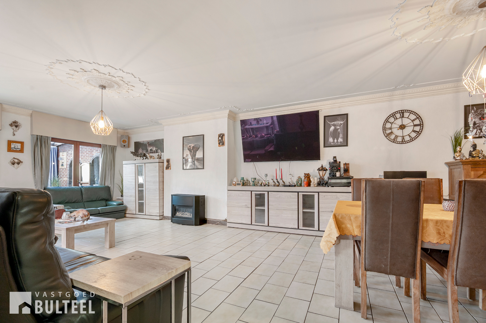 Ruime gezinswoning met garage en grote tuin op 884m2! - foto 3