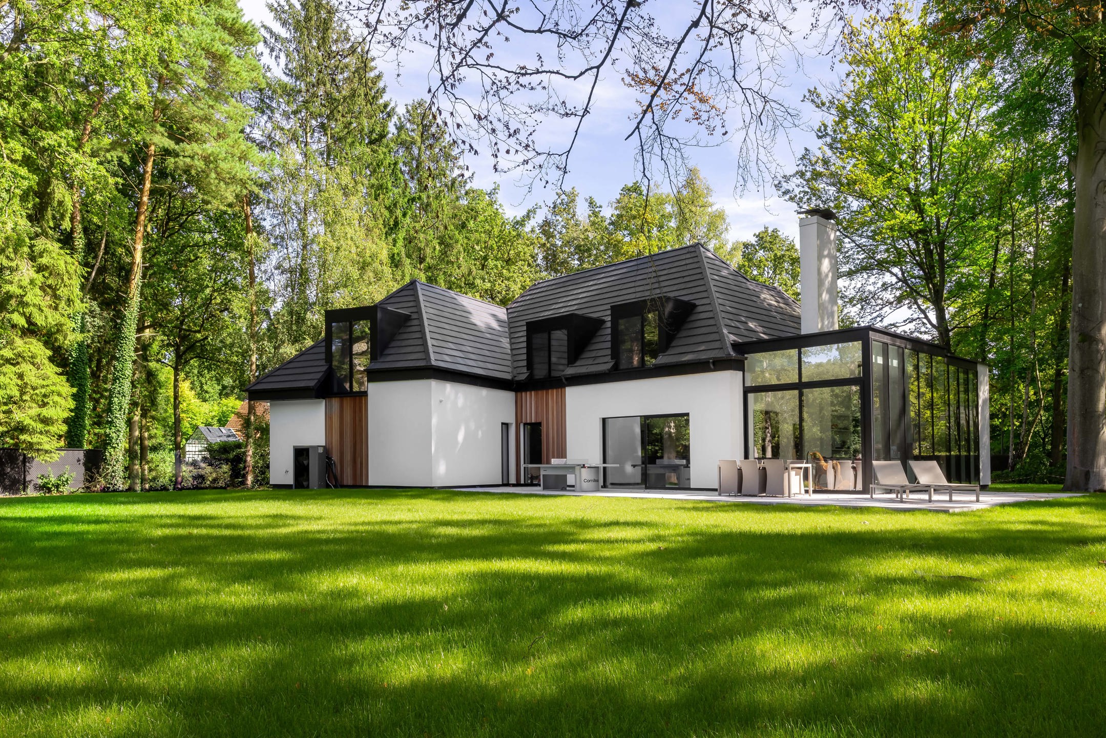 Luxe gerenoveerde villa (EPC A) op riant hoekperceel - foto 1