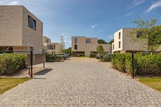 VIVRE DANS LA VERDURE SUR 'S-GRAVENWEZEL ÉLÉGANT, DURABLE ET PAISIBLEs-Gravenwezel, un projet unique de construction neuve en pleine natureAu cœur du...