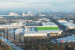 Centrally located logistics building consisting of 9,376 m² of warehouse space and 476 m² of office space for rent next to the E19, 21 km from Brussels and 22 km from Antwerp. Also 15 km from the Willebroek inland shipping terminal.<br /><br />The warehouse has a clear height of 10 m and is equipped with 10 loading docks, an ESFR sprinkler system, 50 kN/m² floor capacity, LED lighting system with motion detection, 12 EV charging points, etc. The building is part of the ‘Mechelen Logistics Centre’ logistics site, which consists of warehouse and distribution space ranging from 10,000 to 50,000 m².<br /><br />Available immediately. 40 private parking spaces available.<br /><br />Contact PANORAMA B2B for additional information, plans, or a no-obligation site visit at 03 225 03 03.