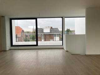 This small-scale luxury residence comprises 8 apartments, including this duplex penthouse located on the first and second floors.The apartment...