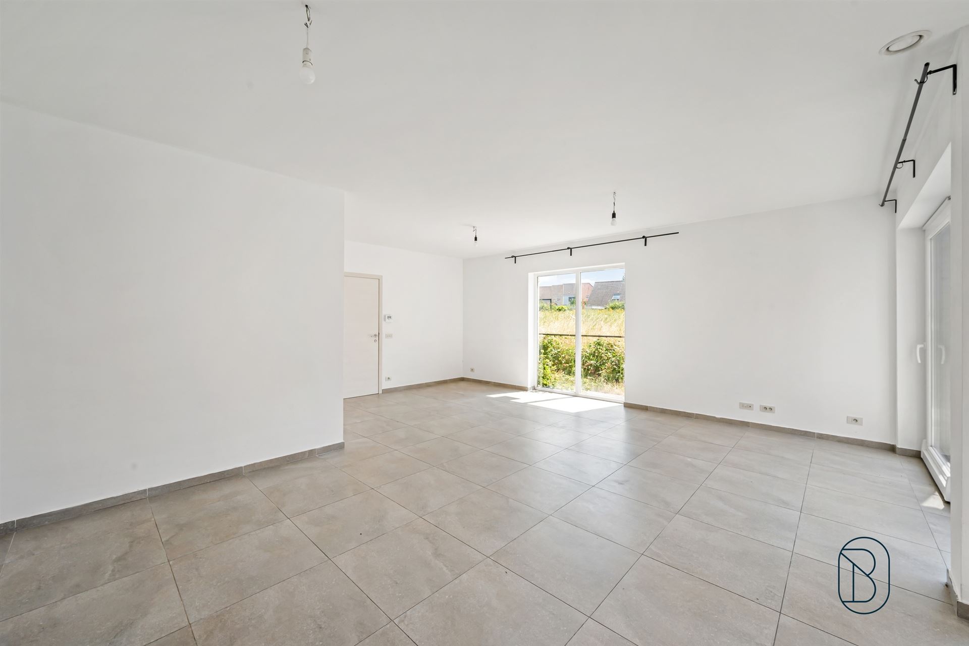 Instapklare HOB met zonnige tuin en 3 SLK! - foto 5