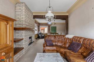 Op een uitstekende locatie te Putte (Beerzel) bevindt zich deze op te frissen woning met 2 slaapkamers en garage. U bevindt zich hier in een...