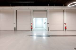 Gelegen in het exclusieve hart van het Zoute, onder het prestigieuze Albertplein, bevindt zich deze ruime en afgesloten garagebox. Dankzij de...