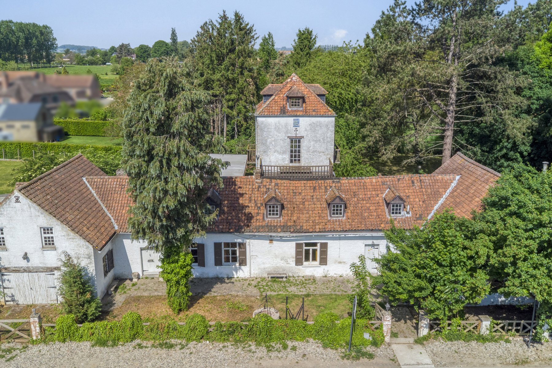 Unieke villa met binnenzwembad. - foto 1