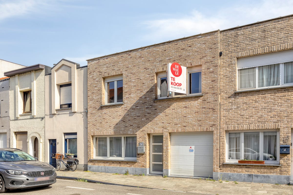 Ruim huis met 3 slaapkamers, tuin en garage in Deurne! - foto 2