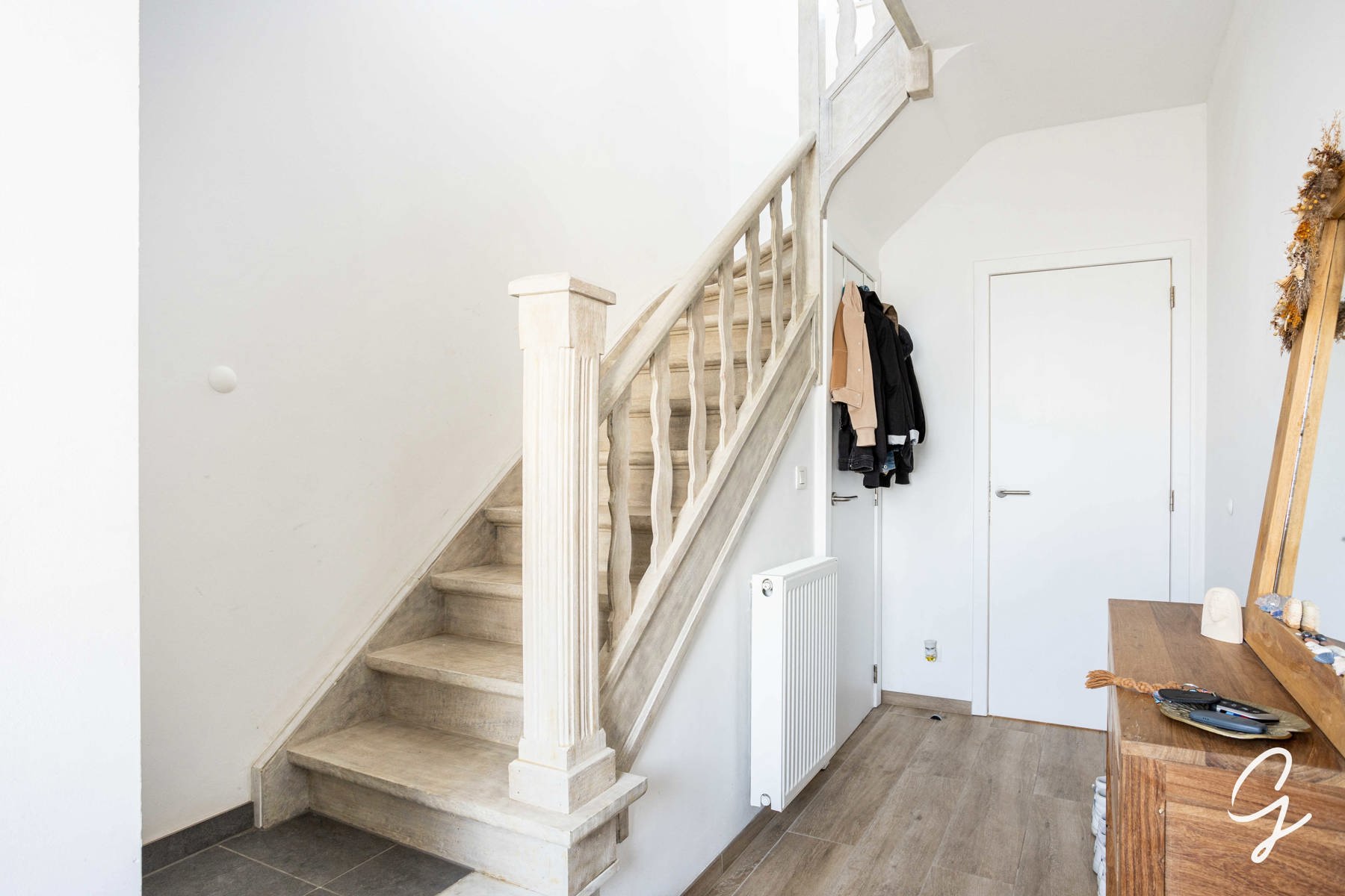 TE KOOP gerenoveerde woonst met garage en tuin in Vlierzele  - foto 3