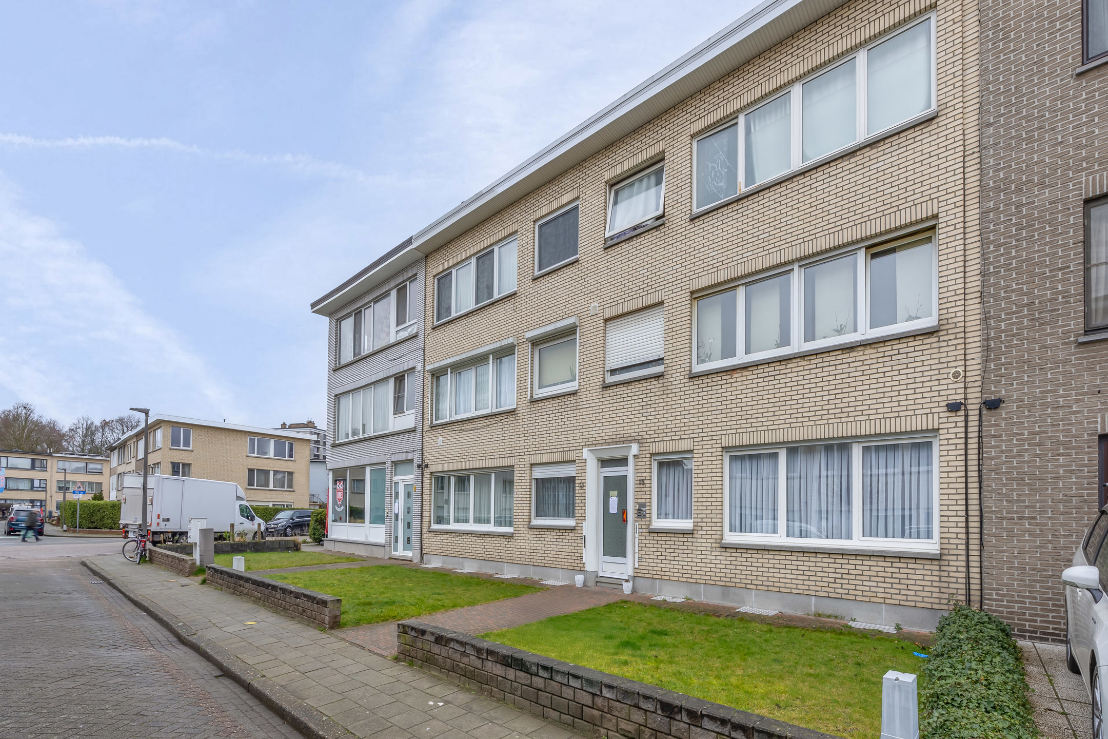 Apartment for sale in Antwerp with 2 bedrooms - photo 2