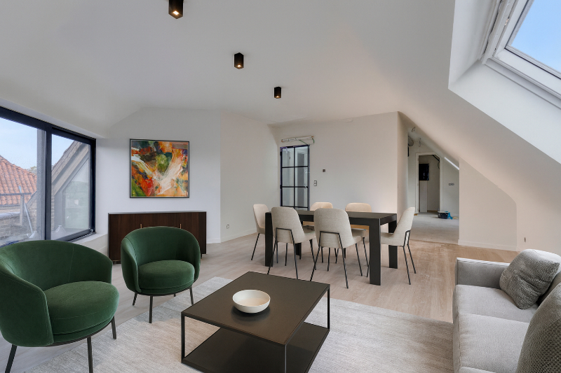 Stijlvol appartement met terras te koop in hartje Zeveneken! - foto 2