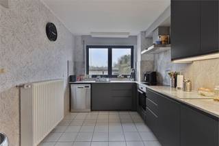 Welkom in deze charmante gezinswoning aan de Kruissteenweg 160, gelegen in het idyllische Tongeren-Borgloon. Deze woning biedt een ruime en...