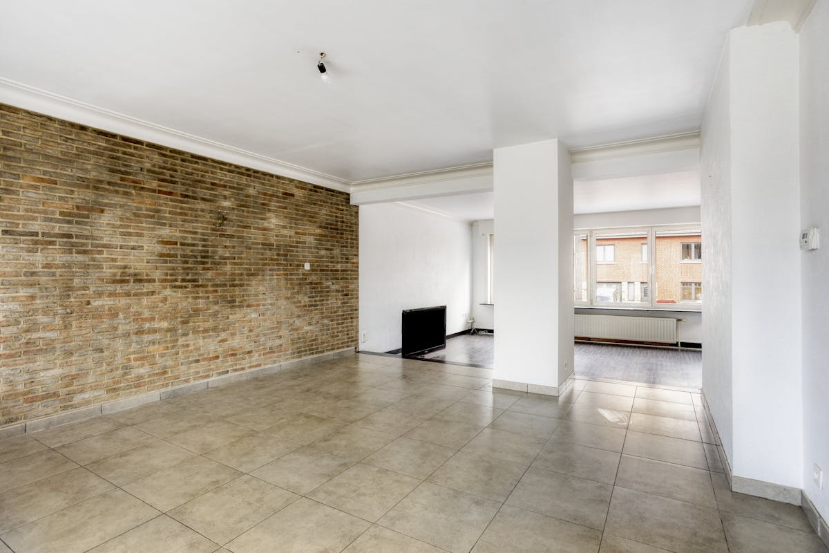 Charming three-storey house with garage and garden in a prime location in the heart of Grimbergen! - photo 5