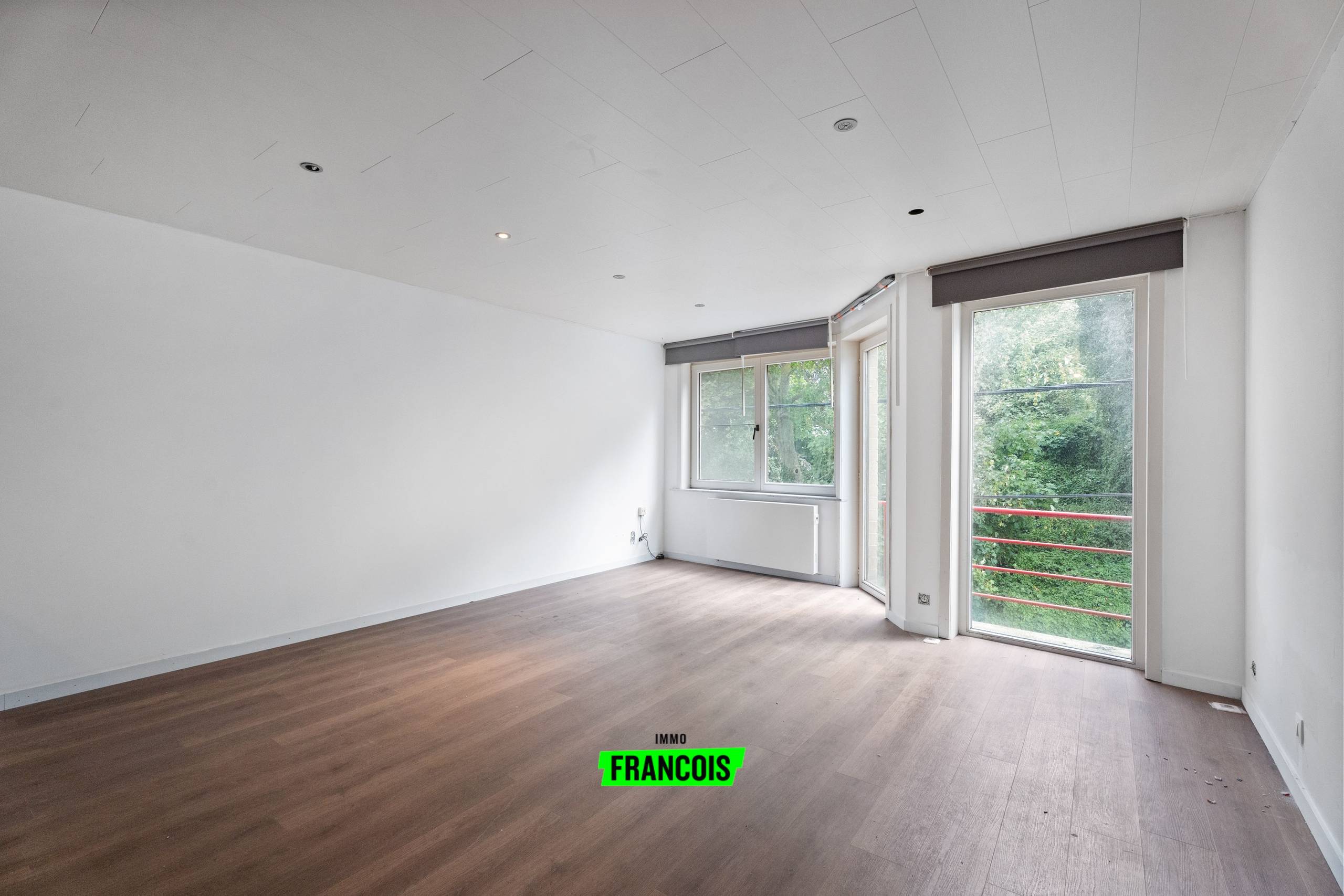 Appartement met 2 slaapkamers in het centrum van Diksmuide te koop - foto 2