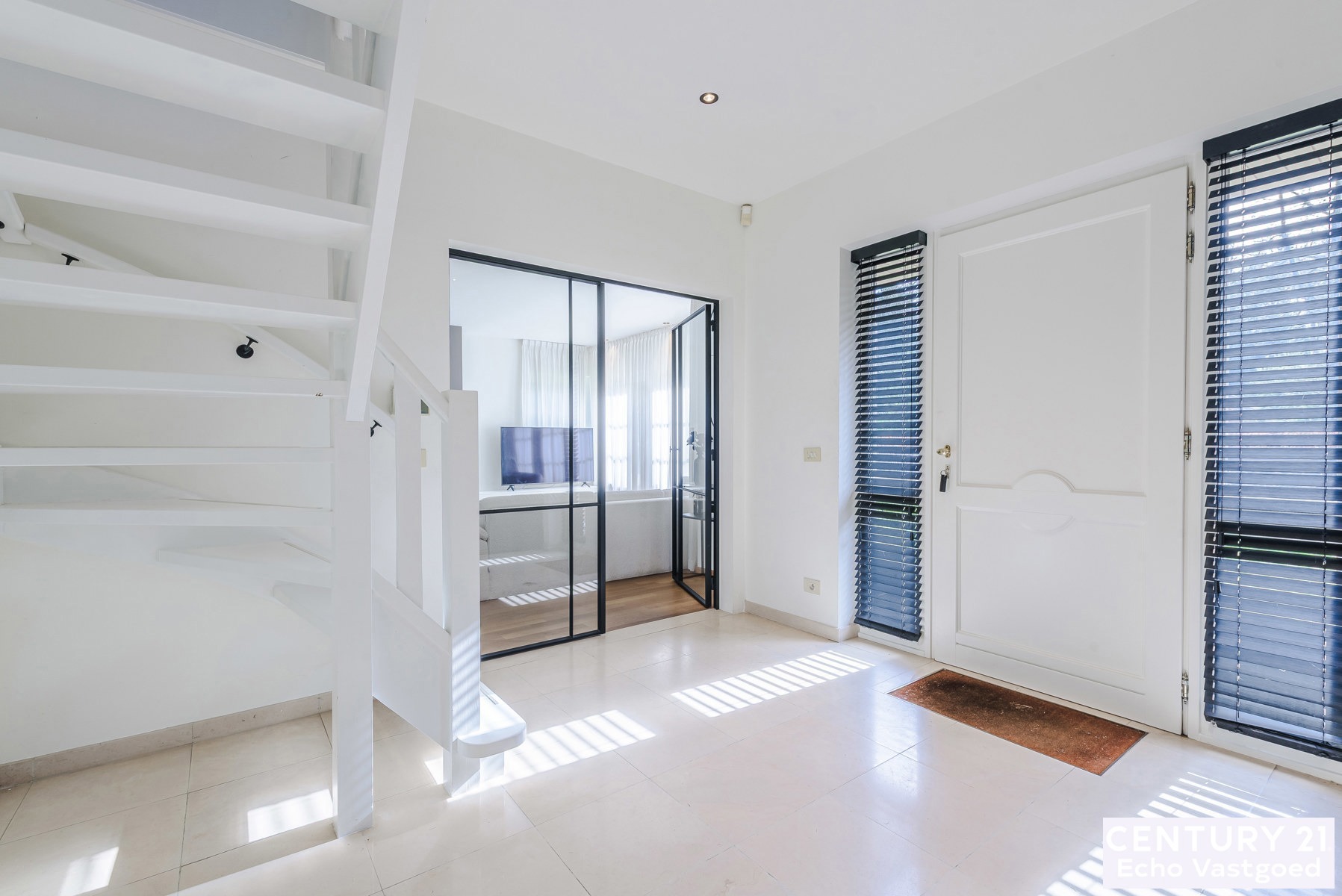 Ruime, gerenoveerde, energiezuinige villa met zwembad - foto 4