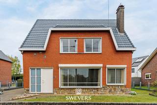 Voor meer info en foto’s, surf naar www.swevers.be – Deze open bebouwing in Paal, gelegen aan de Mierheuvelstraat 8, biedt een sterke basis voor...