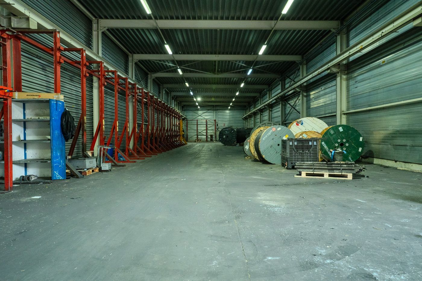 Uitstekend gelegen bedrijfsgebouw van 3.510 m² vlakbij de haven van Antwerpen - foto 5