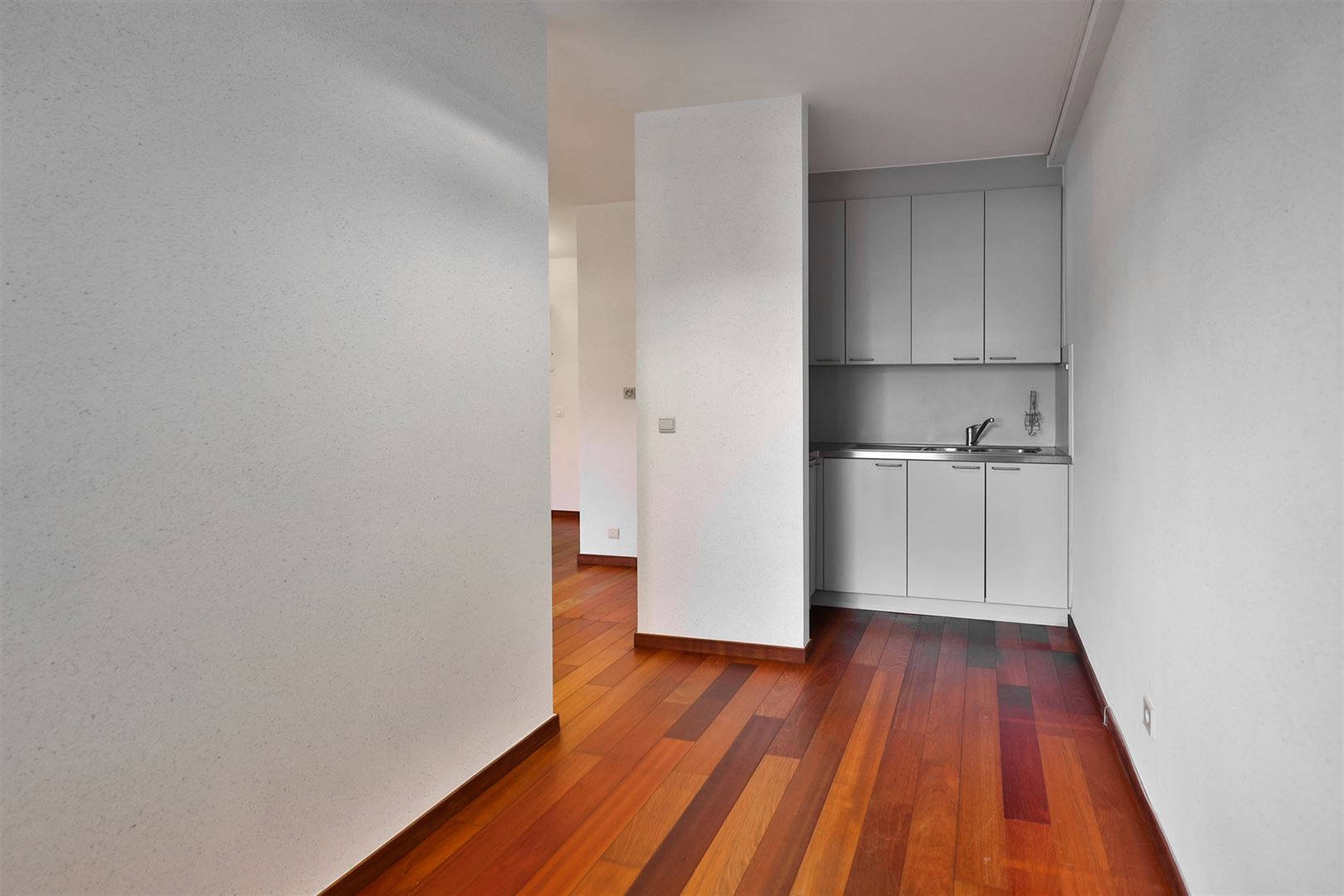 instapklaar kantoor met wachtruimte in centrum Mortsel! - foto 5