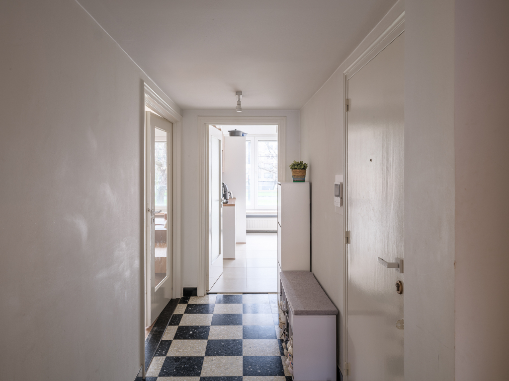 Instapklaar en lichtrijk 3-slpk appartement met ruim terras aan de achterzijde - photo 4