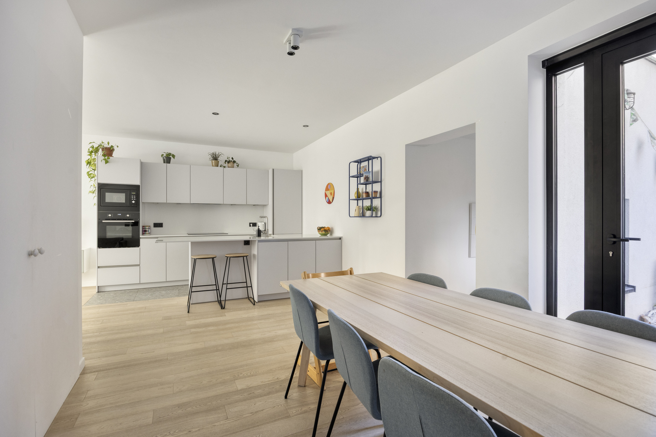 Instapklaar appartement met terras van 19 m² te koop - foto 1