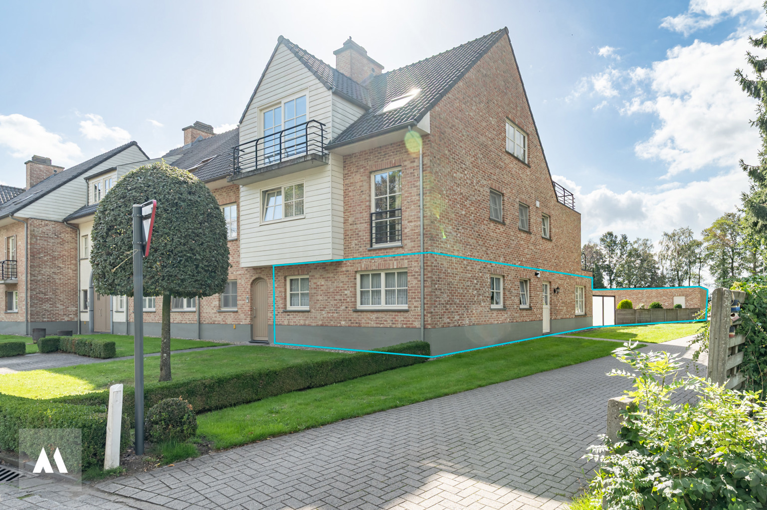 Gelijkvloersappartement met garage - foto 1