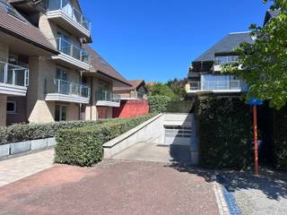 Dubbele garage te koop – Residentie Wilgenhof, De PanneRuime, dubbele garage gelegen op verdieping -2 van residentie Wilgenhof, centraal gelegen in...
