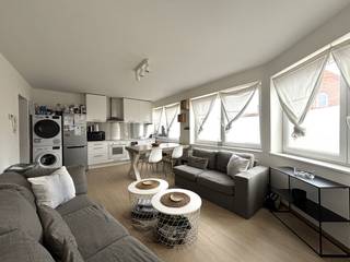 Dit aangename appartement is gelegen op een <strong>toplocatie in Burcht</strong>, met winkels, scholen en belangrijke invalswegen in de onmiddellijke omgeving.<br /><br />Bij het binnenkomen betreed je de inkomhal, die toegang biedt tot de verschillende ruimtes.<br />De <strong>leefruimte met open keuken</strong> vormt het hart van het appartement.<br /><br />Verder beschikt het appartement over <strong>één ruime slaapkamer</strong>.<br /><br />De <strong>badkamer </strong>is uitgerust met een douche, lavabomeubel en toilet en beschikt daarmee over alle nodige voorzieningen.<br /><br />Een extra troef is de <strong>privéberging </strong>op het gelijkvloers.<br /><br /><strong>Praktische informatie:</strong>
<ul>
<li>Beschikbaar vanaf 01/12/2026</li>
<li>Gemeenschappelijke kosten per maand: € 20,-</li>
<li>Huurwaarborg: 3 maanden huur (€2.550,-)</li>
<li>Combi ingaande + uitgaande plaatsbeschrijving: € 285,- incl. 21 % BTW (per partij)</li>
</ul>
Wil je dit pand bezoeken? Contacteer ons via 03/775.78.79.<br /><br />Neem voor ons volledig aanbod een kijkje op http://www.immoselekt.be