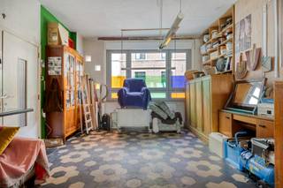 Charmante woning uit 1920 met tal van renovaties, rustig gelegen in het centrum van Beersel. Deze instapklare gezinswoning combineert karakter...