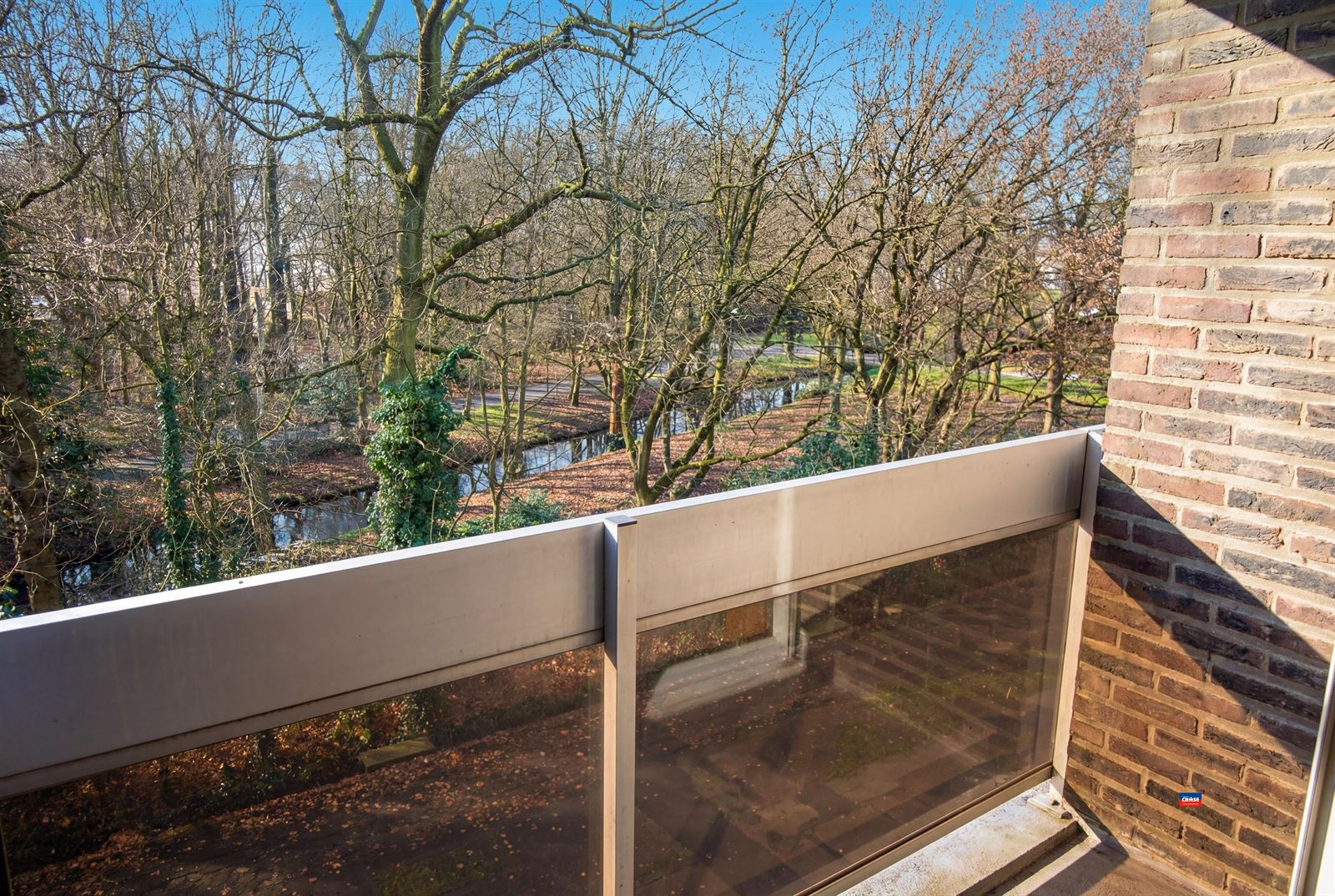 Instapklaar appartement met twee slaapkamers, terras en staanplaats - foto 4