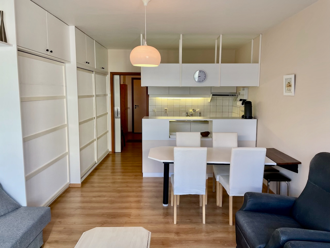 Gezellige studio met zicht op de mooie Sint-Bernarduskerk - photo 4