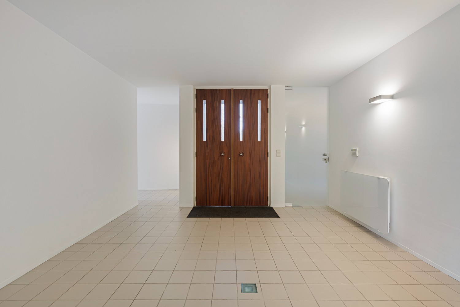 Moderne villa met ruime leefruimte, 4 slaapkamers en 2 badkamers op 13 are in gegeerde buurt Neerharen- Lanaken - foto 4