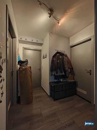 Instapklaar éénslaapkamerappartement met terras, autostaanplaats en berging (in de kelder) in MaasmechelenOntdek dit gezellige en praktisch ingedeeld...