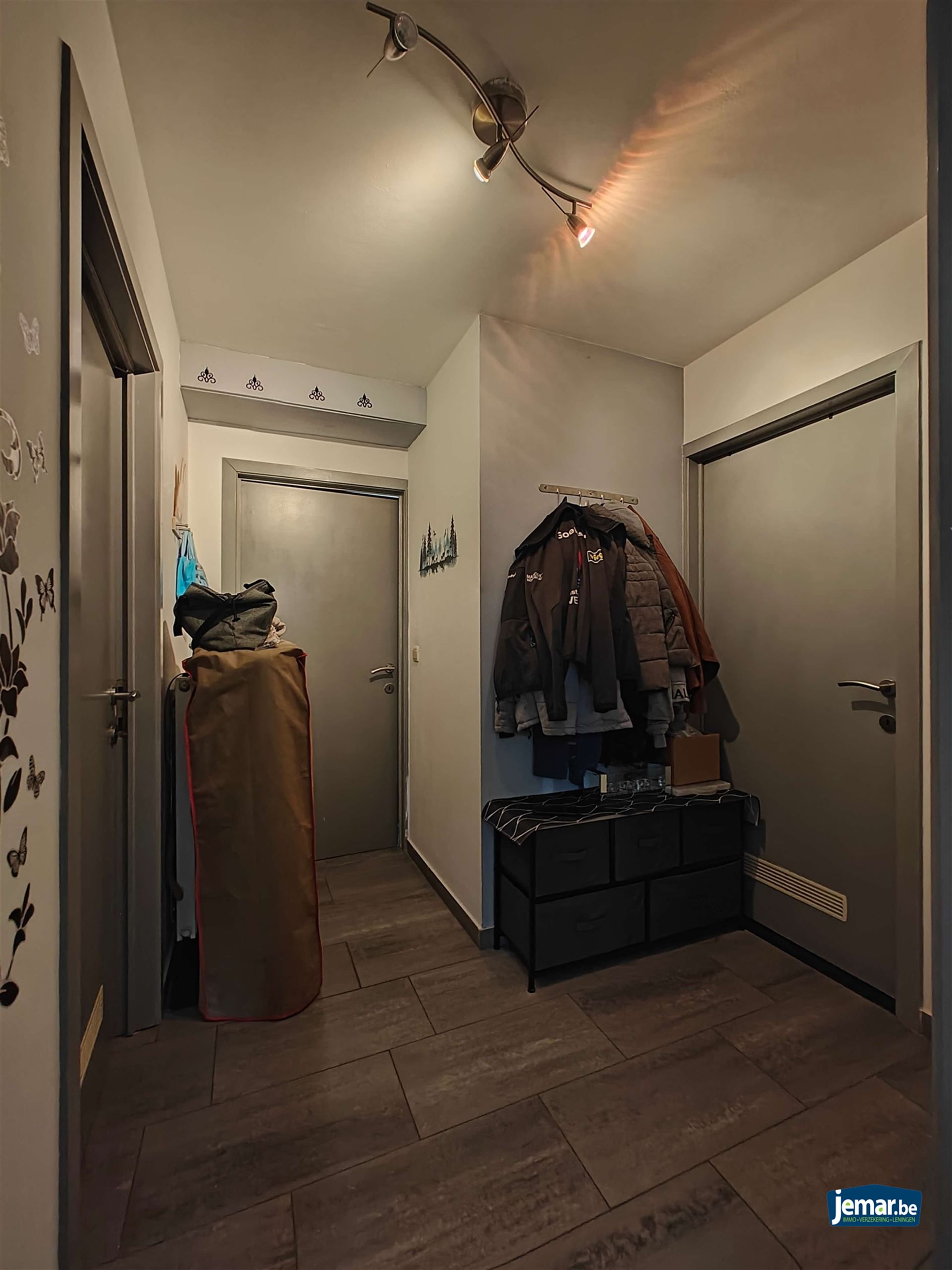 éénslaapkamerappertement met parking + berging in de kelder - foto 2