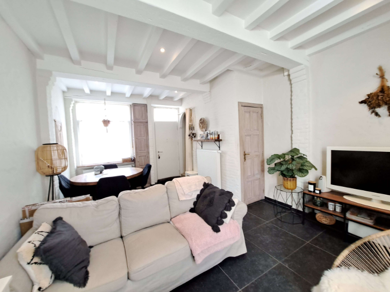 Vernieuwde woning met 2 slaapkamers te huur in Brugge - photo 2