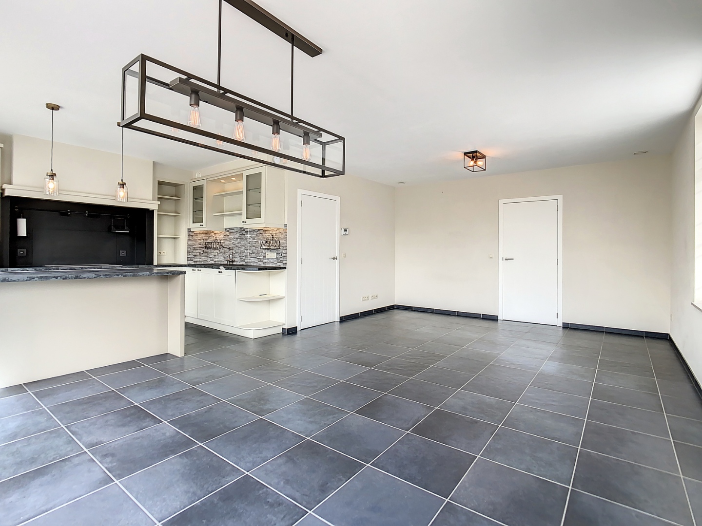 Te huur ruime, instapklare gezinswoning met 4 slaapkamers gelegen te Anzegem - foto 4