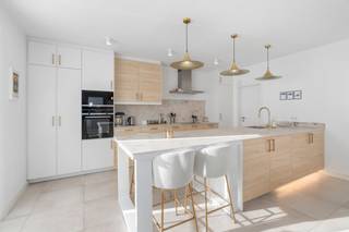 Te koop: ruim appartement in het centrum van Vilvoorde, op wandelafstand van scholen, openbaar vervoer en het treinstation.Dit appartement (bouwjaar...