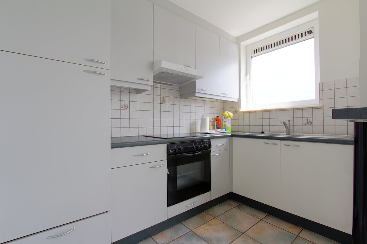 Appartement met 2 slaapkamers, ruim terras en oprit in Boom - foto 5