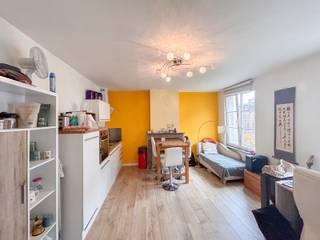 1-slaapkamer appartement op een uitstekende locatie in het hartje van Leuven.Het appartement is gelegen op de tweede verdieping en is voorzien van...