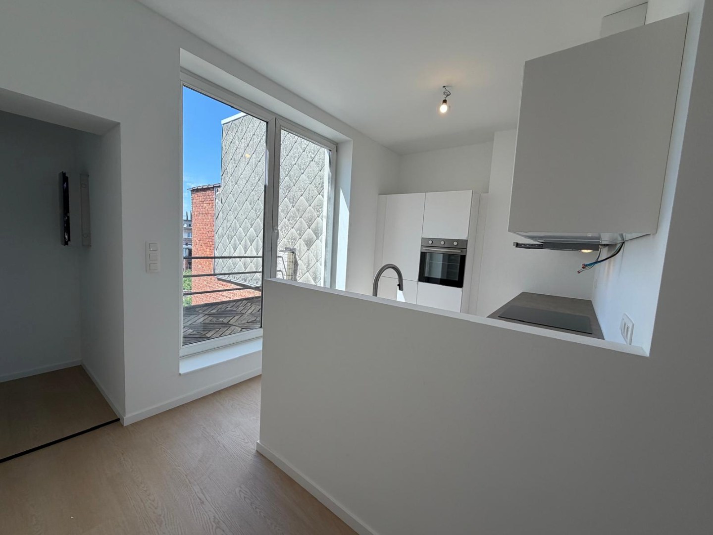 Vernieuwd appartement in het hart van Schaarbeek - foto 4