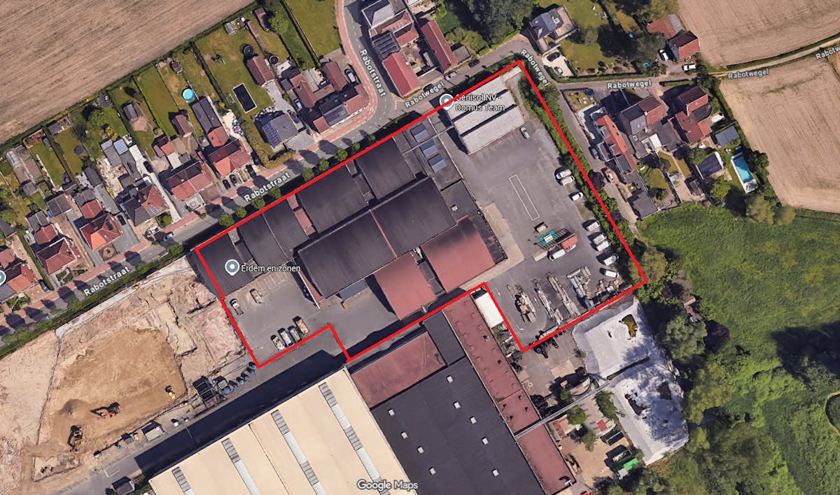 Industriële site gelegen op het kruispunt van R4 en N9 - foto 2