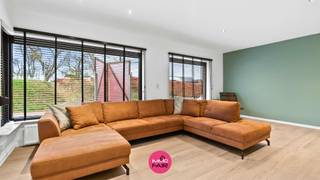 Gerenoveerde woning vlakbij Maastricht!Deze gezinswoning bevindt zich in Veldwezelt, een deelgemeente van Lanaken. Zowel scholen, kinderopvang en...