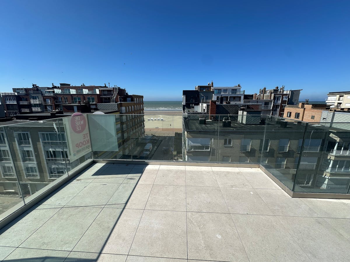 Exclusieve penthouse met 3 slaapkamers en frontaal zeezicht! - foto 3