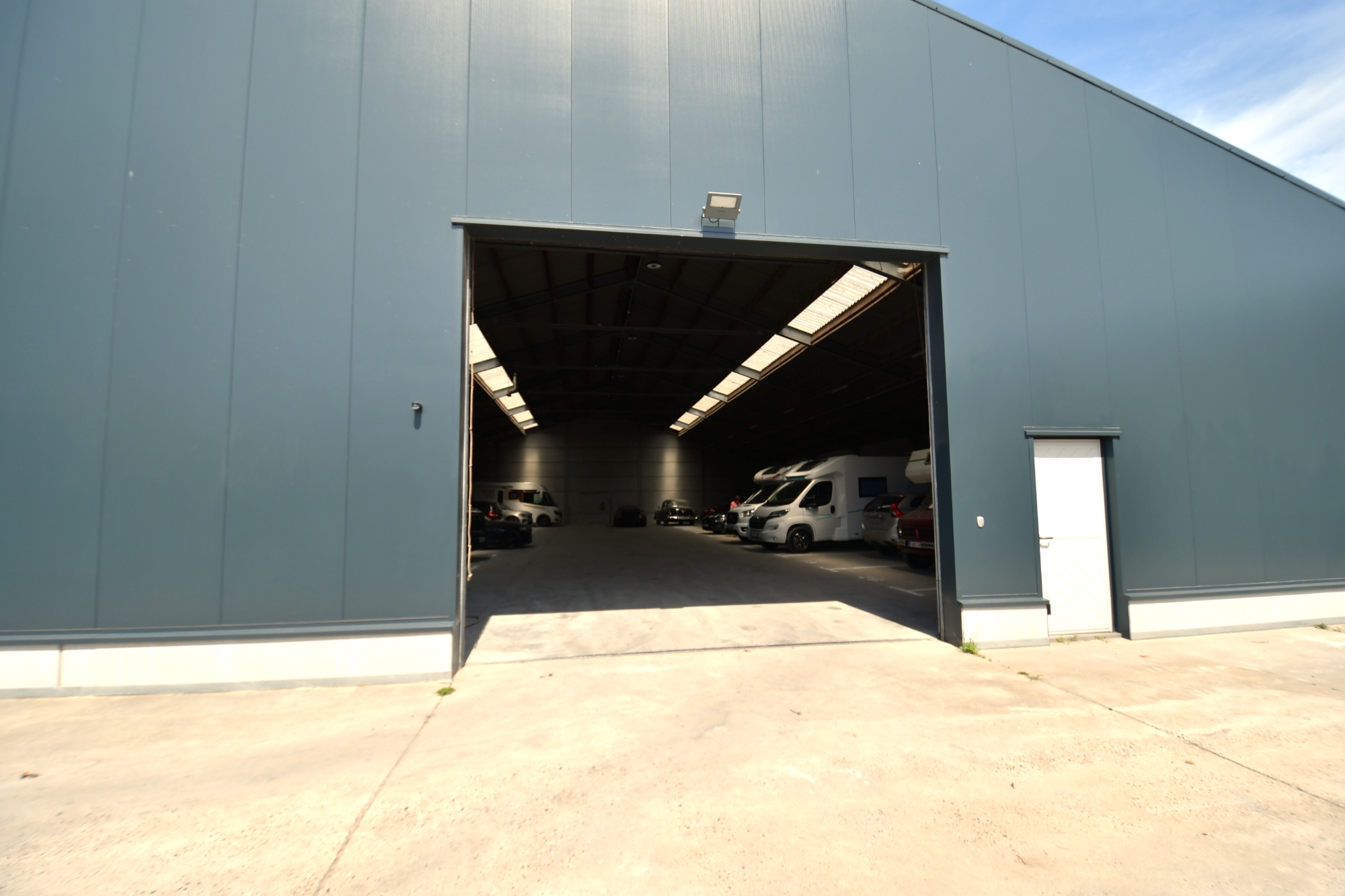 Loods (850m²) te koop in het industriepark SCHATTING te Zedelgem - foto 5