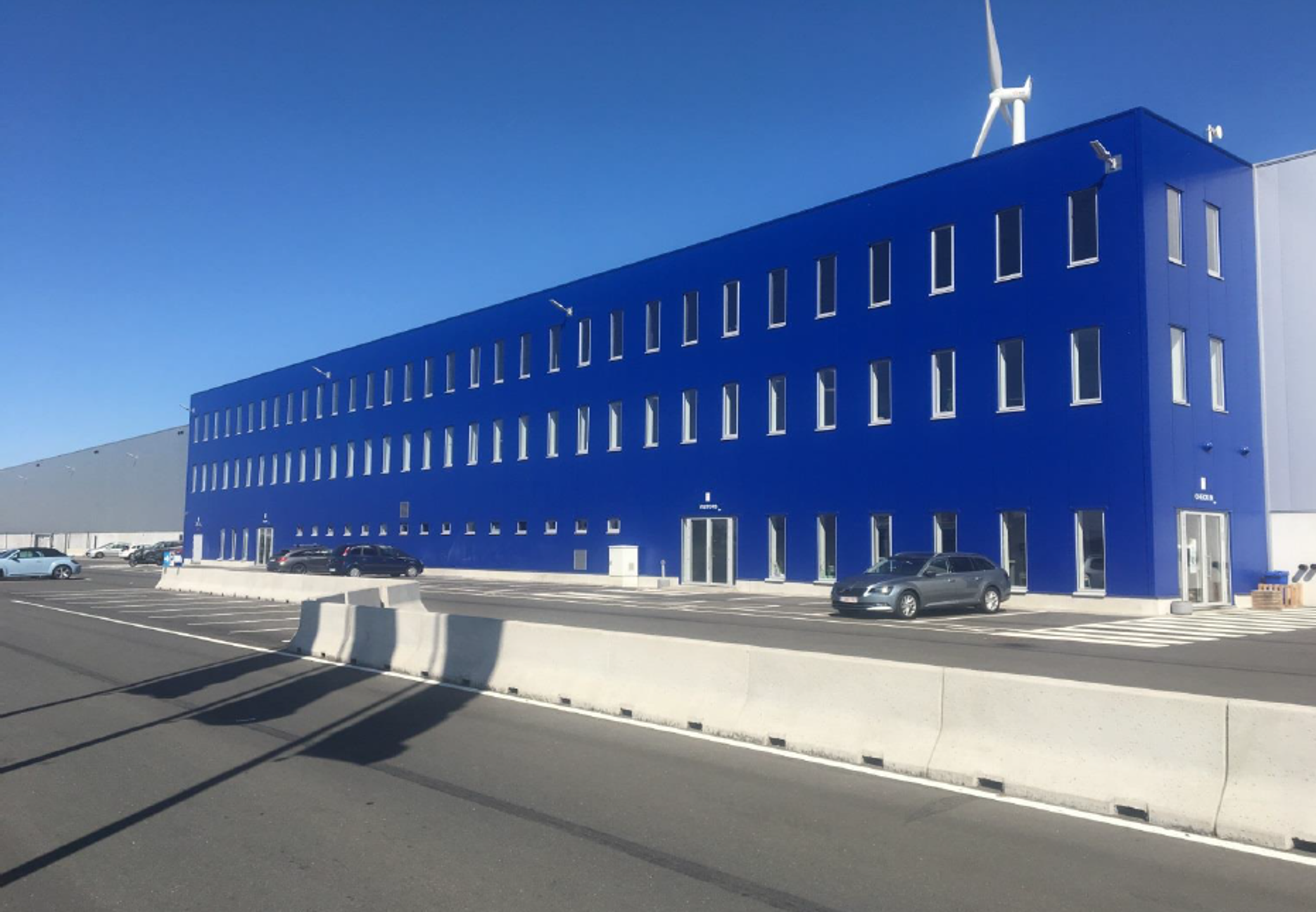 Commercial à louer à Beveren-Kruibeke-Zwijndrecht - photo 1