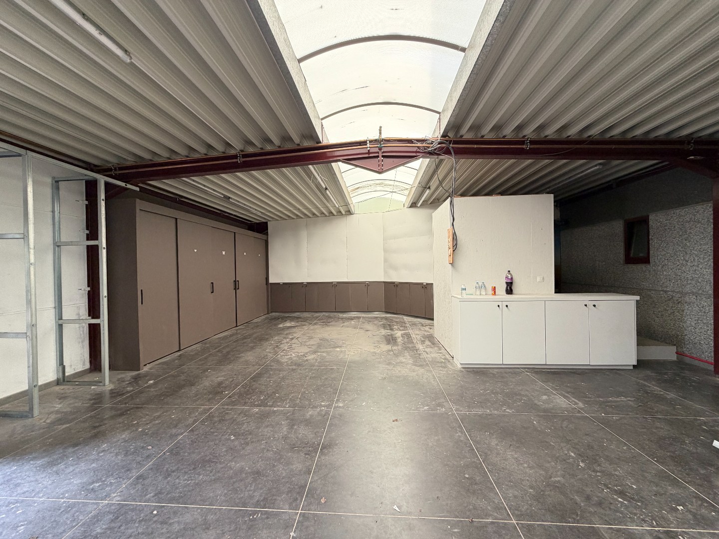 Opslagruimte met bureau te Zedelgem - foto 5