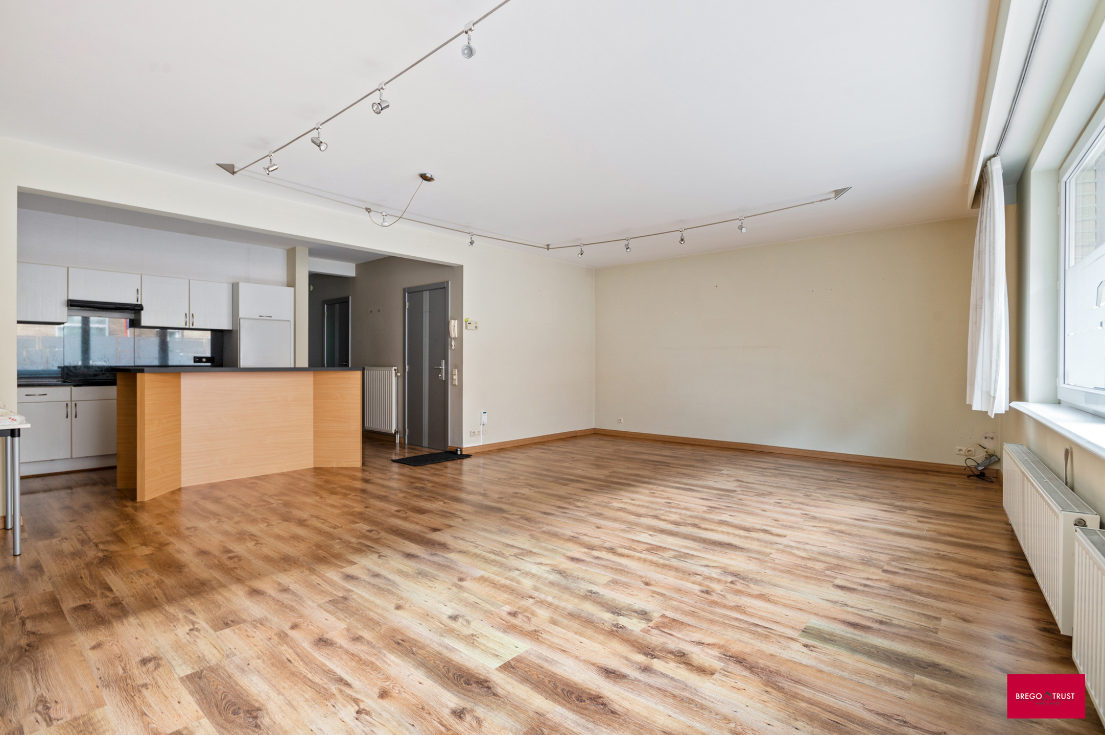 Gelijkvloers appartement met tuin en garage - foto 2