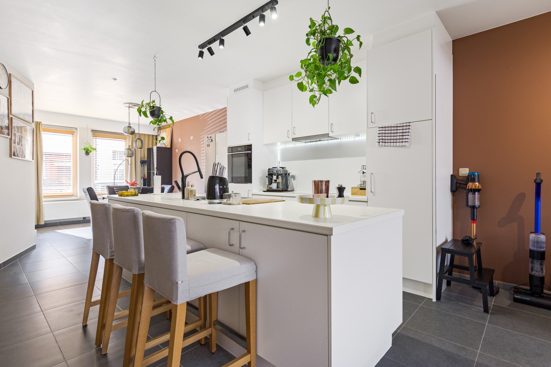 Recente woning op centrale ligging met garage - foto 5
