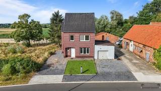 <p><span>Are you looking for a home with space, potential, and interesting investment opportunities? Then this property at Tomstraat 67 in Hasselt is definitely worth a visit. Situated on an exceptionally spacious lot of <strong>2,098 m²</strong> in a quiet, rural setting, this home combines a pleasant living environment with a wide range of future possibilities. Thanks to its <strong>cadastral division into two separate units</strong>, this is a particularly attractive opportunity for both families and investors seeking a property with added value and flexibility.</span></p><p><span>The home was built in <strong>1957</strong> and was <strong>partially renovated in 2026</strong>. With an <strong>EPC rating of D</strong>, there is also no obligation to renovate. The installed <strong>solar panels</strong> reduce energy costs and enhance living comfort.</span></p><p><span>The ground floor features a functional kitchen, complemented by two spacious rooms that can still be fully customized to your liking. Whether you opt for a spacious living area, a home office, additional bedrooms, or a practice space, the possibilities are exceptionally extensive.</span></p><p><span>The first floor includes two full-sized bedrooms and a bathroom equipped with both a bathtub and a shower. The already finished attic floor is an added bonus. Thanks to the pre-wiring for a toilet and sink, this space can easily be converted into a third bedroom, a studio, or a fully self-contained living unit, depending on your desired use and applicable regulations.</span></p><p><span>The <strong>2,098 m²</strong> lot offers plenty of outdoor space where you can enjoy the rural surroundings in peace and quiet. The adjoining garage provides extra comfort and practical storage space.</span></p><p><span>What truly sets this property apart, however, is its <strong>exceptional investment potential</strong>. The cadastral division into two units creates numerous possibilities for the future. For example, the property could be ideally suited for <strong>a “kangaroo home</strong>,” a <strong>care home</strong>, a combination of <strong>living and working</strong>, or the creation of <strong>two separate residential units</strong> (subject to the necessary permits and zoning approvals). Investors looking for a property with rental potential or a project offering long-term appreciation will also find a particularly attractive opportunity here.</span></p><p><span>The location is also a major asset. Here, you’ll live in a quiet, green setting while still enjoying excellent accessibility. The highway is a short distance away, providing easy access to Hasselt and the surrounding municipalities. Diepenbeek, Alken, shops, schools, and other daily amenities are also within easy reach.</span></p><p><span>This property offers a rare combination of <strong>space, tranquility, flexibility, and investment potential</strong>. Whether you’re looking for a family home with expansion possibilities or a property with attractive return opportunities, Tomstraat 67 has everything you need to make your plans a reality.</span></p>