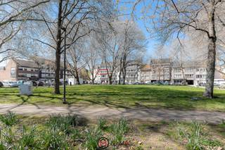 DIT GERENOVEERDE APPARTEMENT TE KOOP OP DE TWEEDE VERDIEPING IS GELEGEN MET EEN MOOI ZICHT OP HET SINT-HUBERTUSPLEIN IN HASSELT EN GENIET VAN EEN...